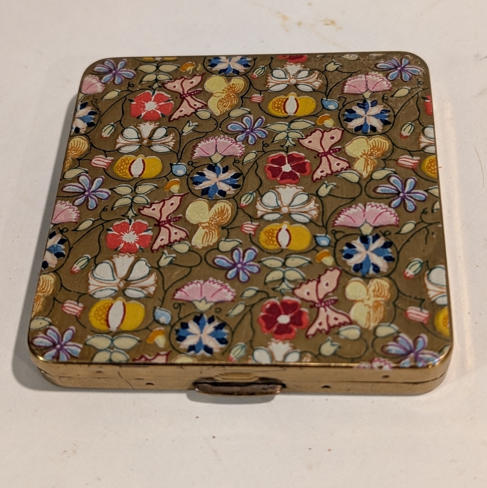 Floral Vintage Collectible 1960s Floral Printed Square Ladies Powder Compact.